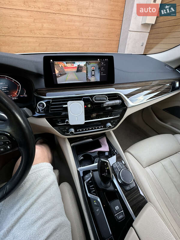 Седан BMW 5 Series 2020 в Ужгороде