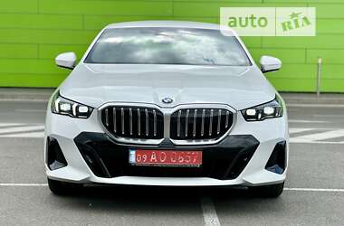 Седан BMW 5 Series 2024 в Києві