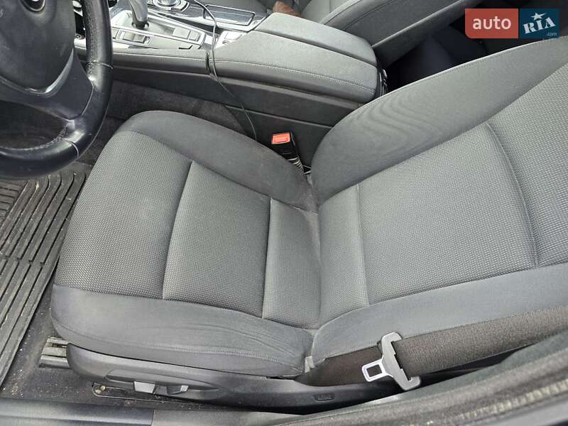 Седан BMW 5 Series 2016 в Львове