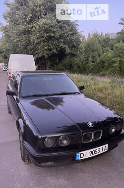 Седан BMW 5 Series 1994 в Рівному