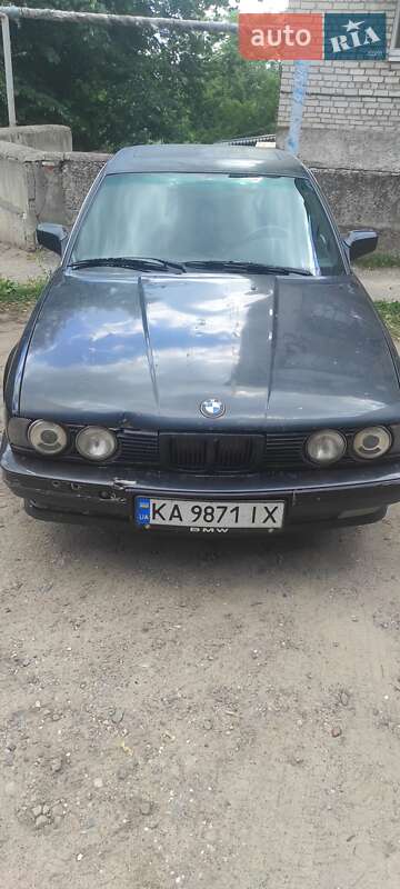 Седан BMW 5 Series 1990 в Ізюмі