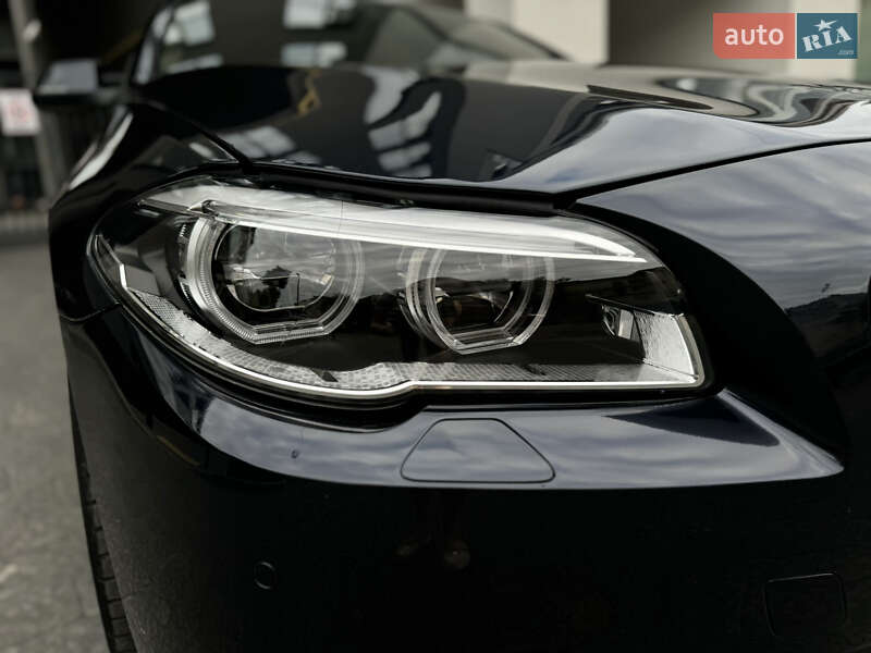 Седан BMW 5 Series 2015 в Львові