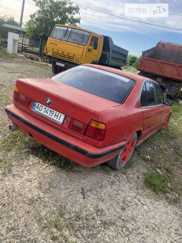 Седан BMW 5 Series 1991 в Виноградове