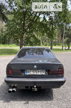 Седан BMW 5 Series 1995 в Голобах