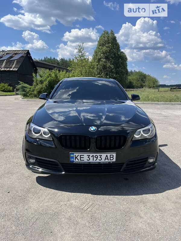 BMW 5 Series 2016