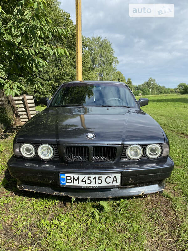 Седан BMW 5 Series 1988 в Сумах