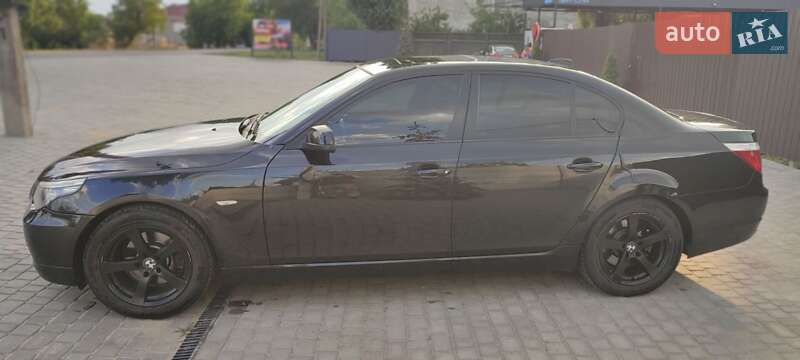 Седан BMW 5 Series 2009 в Раздельной