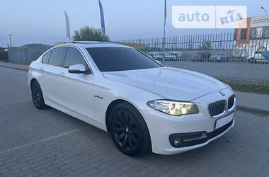 Седан BMW 5 Series 2016 в Мукачевому