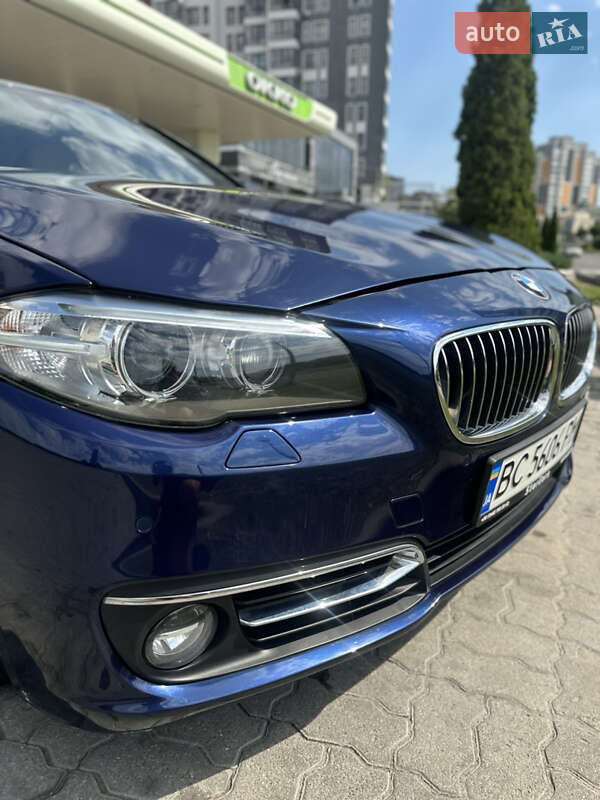 Седан BMW 5 Series 2015 в Львові