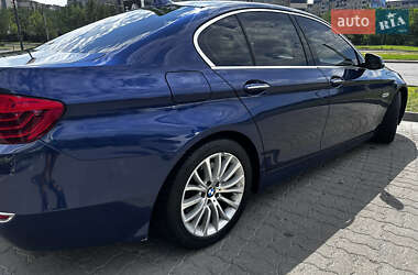 Седан BMW 5 Series 2015 в Львові