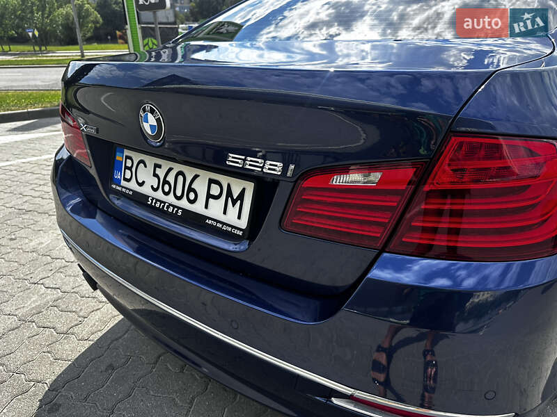 Седан BMW 5 Series 2015 в Львові