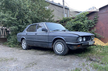 Седан BMW 5 Series 1985 в Ужгороде