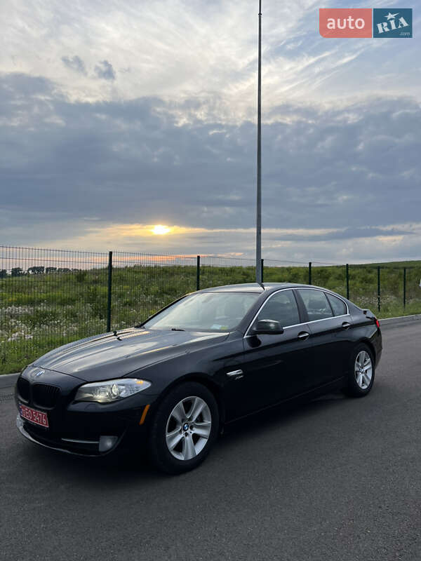 Седан BMW 5 Series 2012 в Ровно