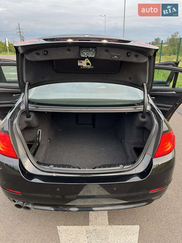Седан BMW 5 Series 2012 в Ровно