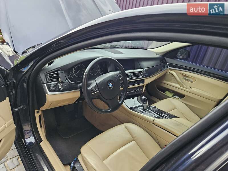 Седан BMW 5 Series 2013 в Ужгороде