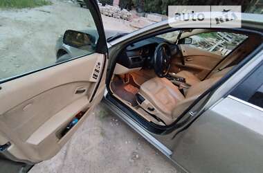 Седан BMW 5 Series 2006 в 