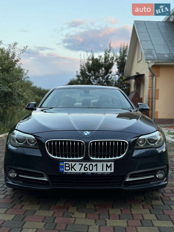 Седан BMW 5 Series 2015 в Рівному