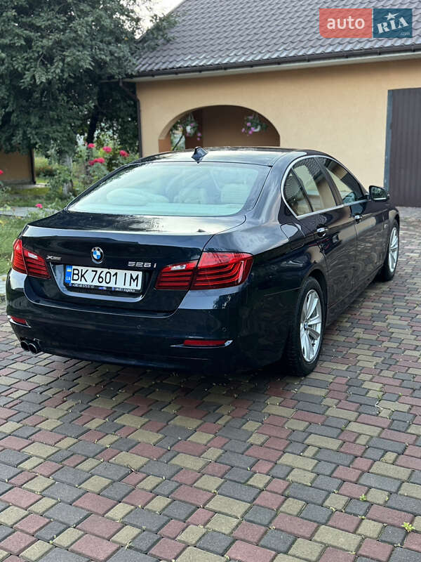 Седан BMW 5 Series 2015 в Рівному