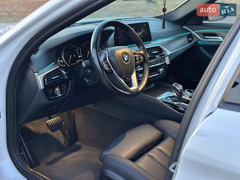 Седан BMW 5 Series 2018 в Днепре
