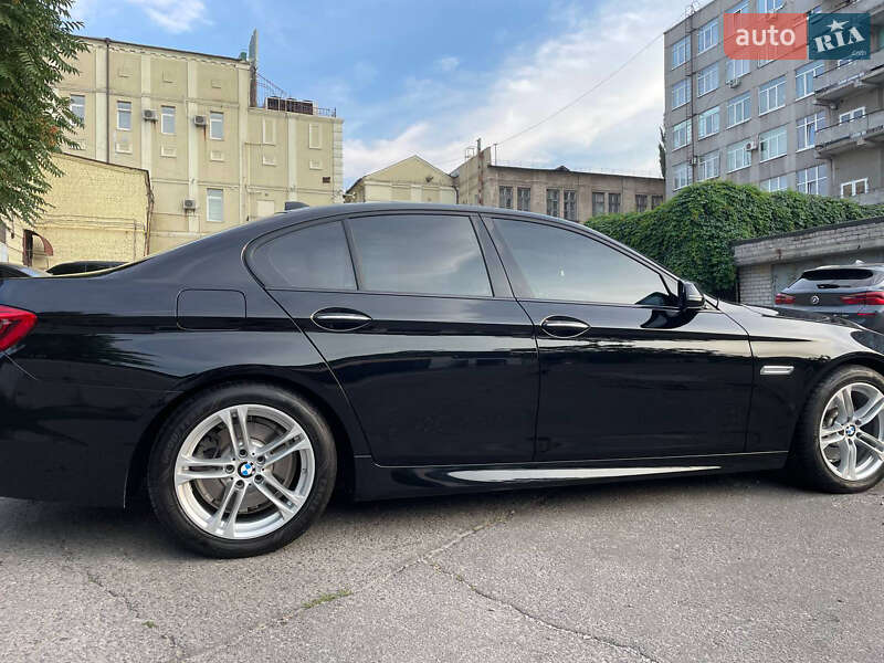 Седан BMW 5 Series 2014 в 