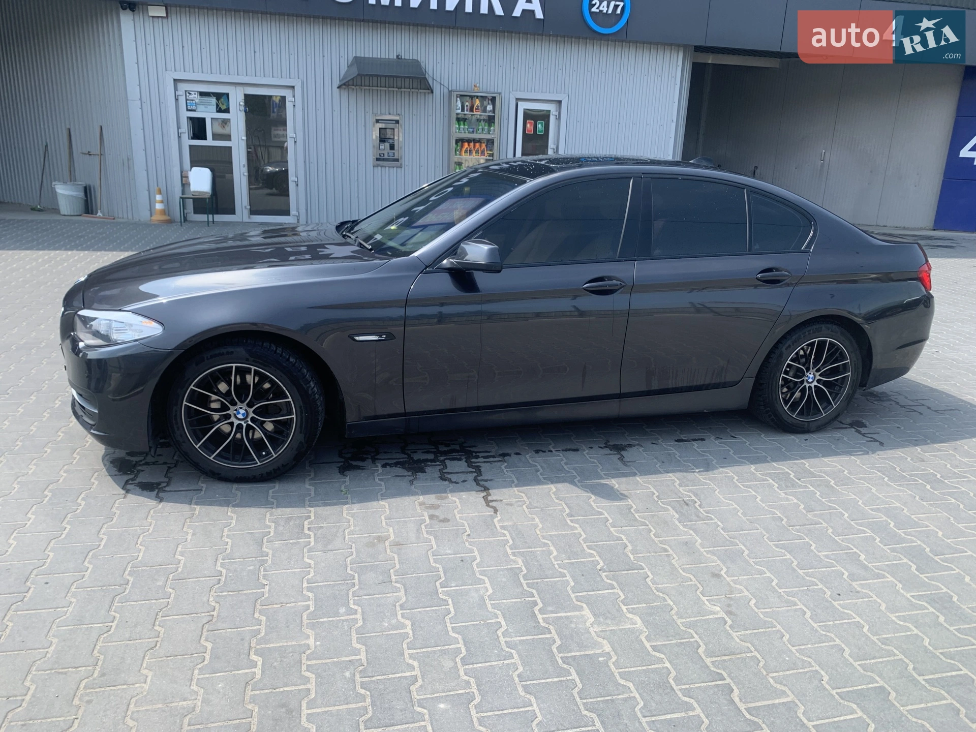 2013 BMW 5er - мініатюра 2