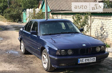 Седан BMW 5 Series 1988 в Днепре