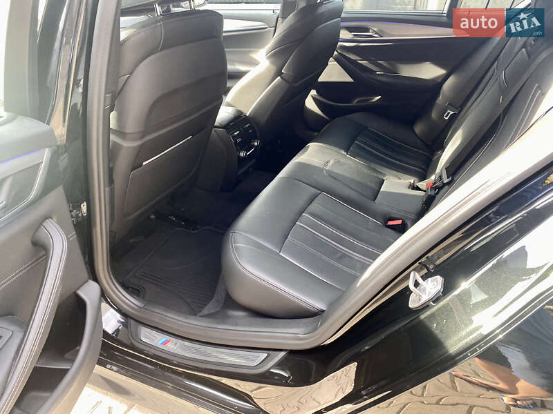 Седан BMW 5 Series 2019 в Ужгороде