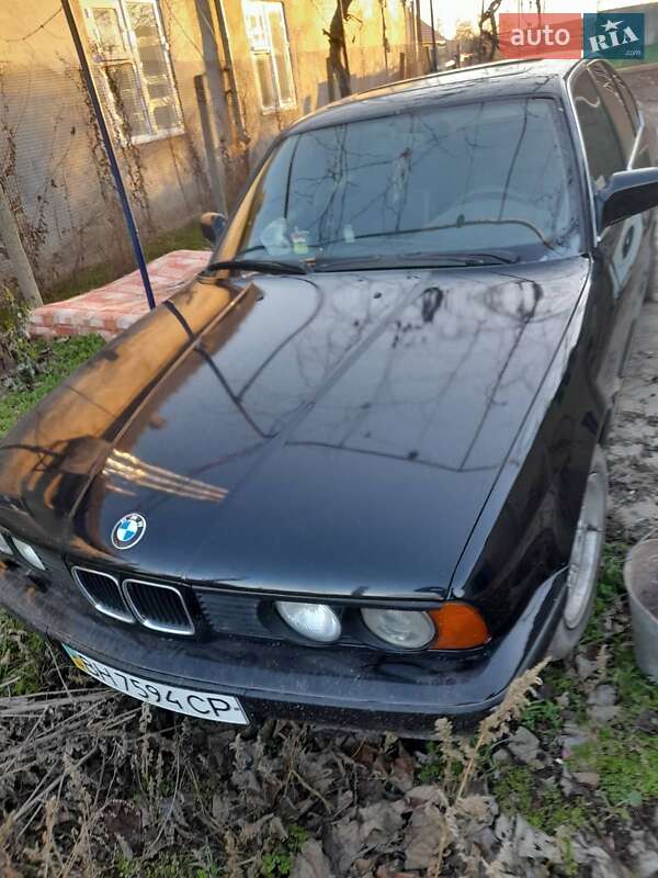 Седан BMW 5 Series 1993 в Измаиле