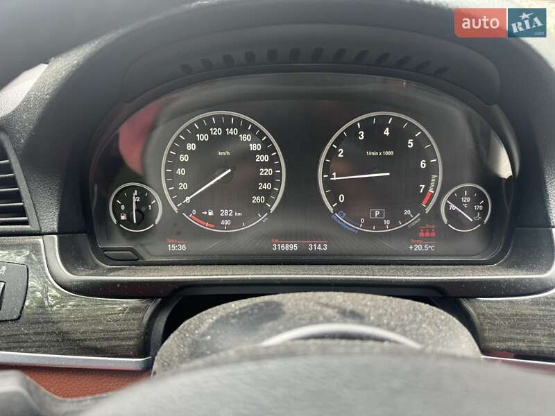 Седан BMW 5 Series 2012 в Львове фото 5 Седан BMW 5 Series 2012 в Львове