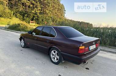 Седан BMW 5 Series 1991 в Шумську