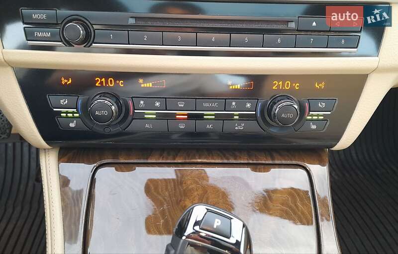 Седан BMW 5 Series 2013 в Мукачево