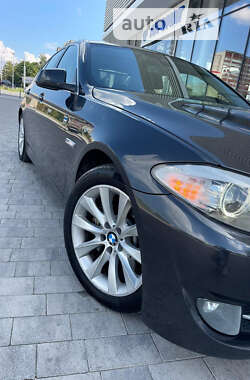 Седан BMW 5 Series 2013 в 