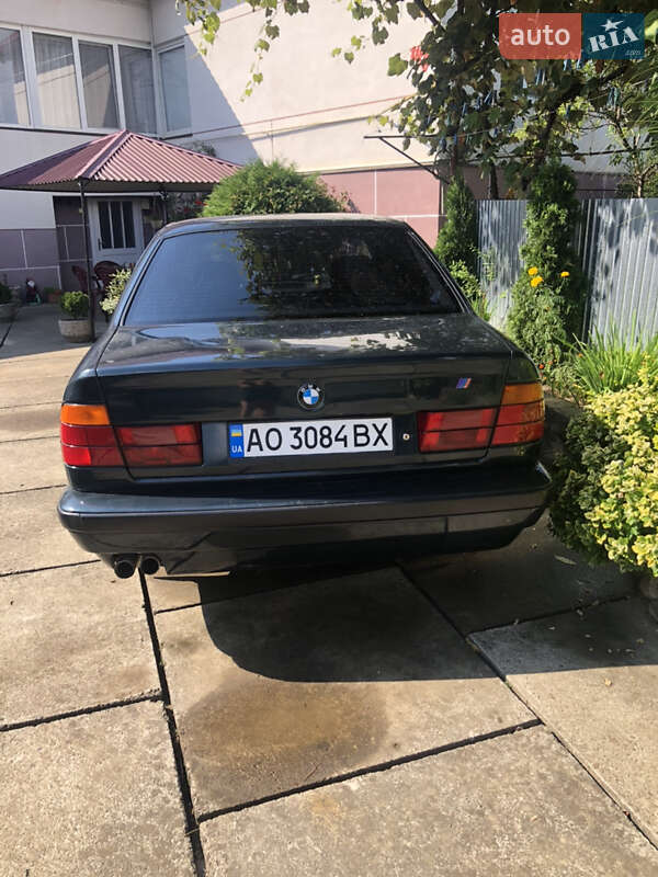 Седан BMW 5 Series 1995 в Хусті