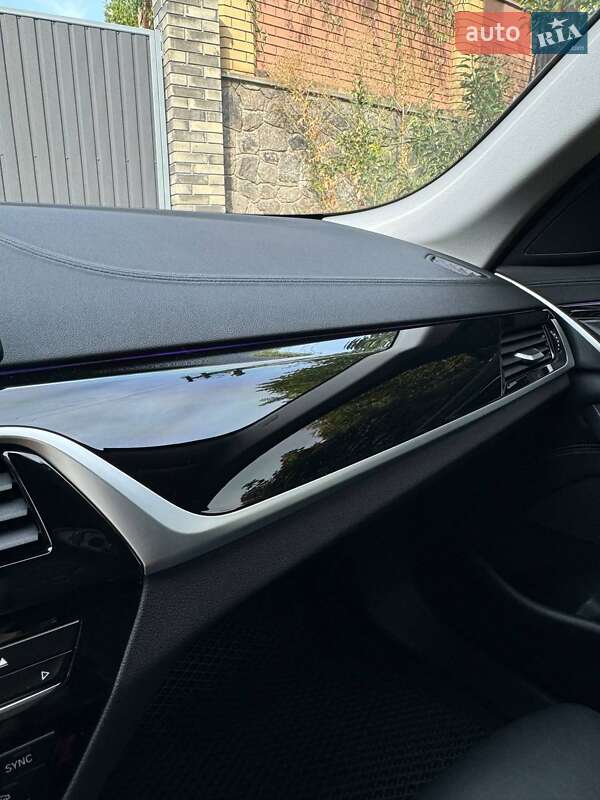 Седан BMW 5 Series 2017 в Кременчуге