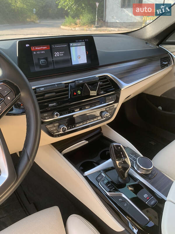 Седан BMW 5 Series 2017 в Запорожье фото 10 Седан BMW 5 Series 2017 в Запорожье