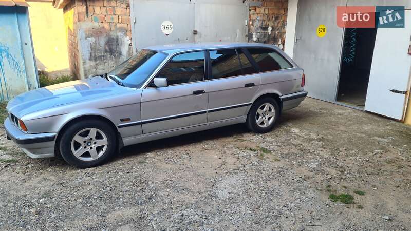 Універсал BMW 5 Series 1996 в Чернівцях