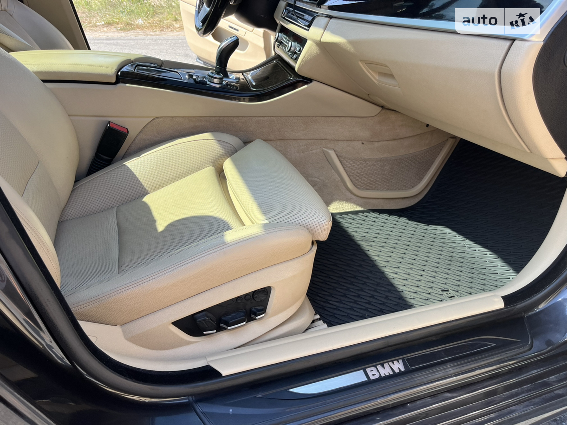 2011 BMW 5er - мініатюра 28