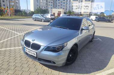 Седан BMW 5 Series 2005 в Южному