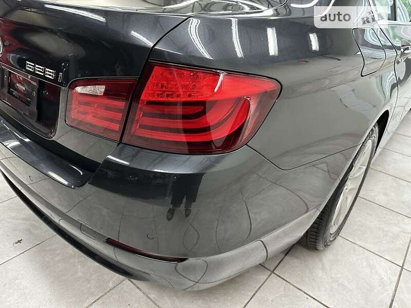 Седан BMW 5 Series 2013 в Львове
