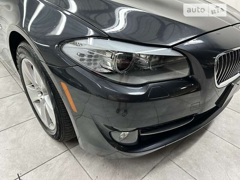 Седан BMW 5 Series 2013 в Львове