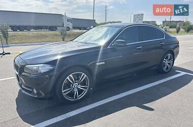 Седан BMW 5 Series 2015 в Ужгороде