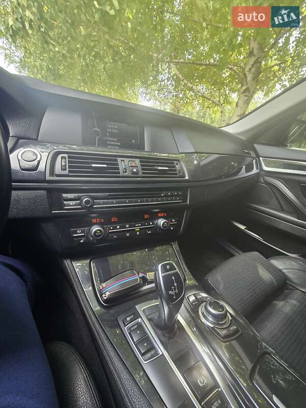 Седан BMW 5 Series 2012 в Днепре