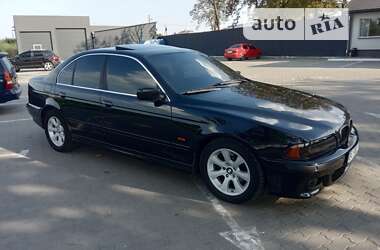 Седан BMW 5 Series 2001 в Львові