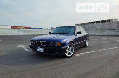 Седан BMW 5 Series 1991 в Львове