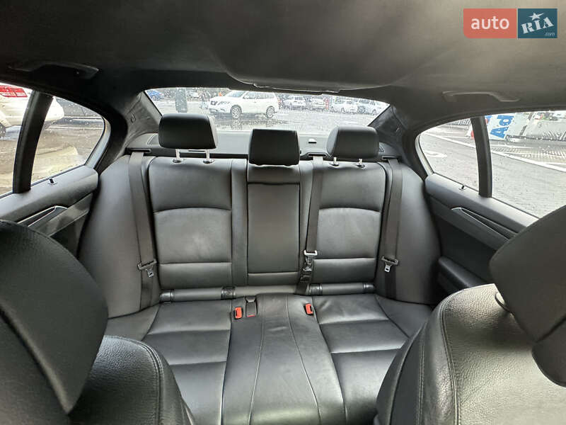 Седан BMW 5 Series 2014 в Дніпрі
