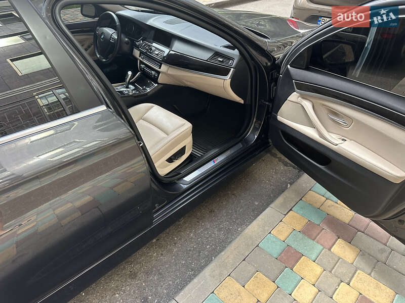 Седан BMW 5 Series 2012 в Києві фото 31 Седан BMW 5 Series 2012 в Києві