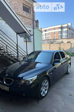 Седан BMW 5 Series 2003 в Львові