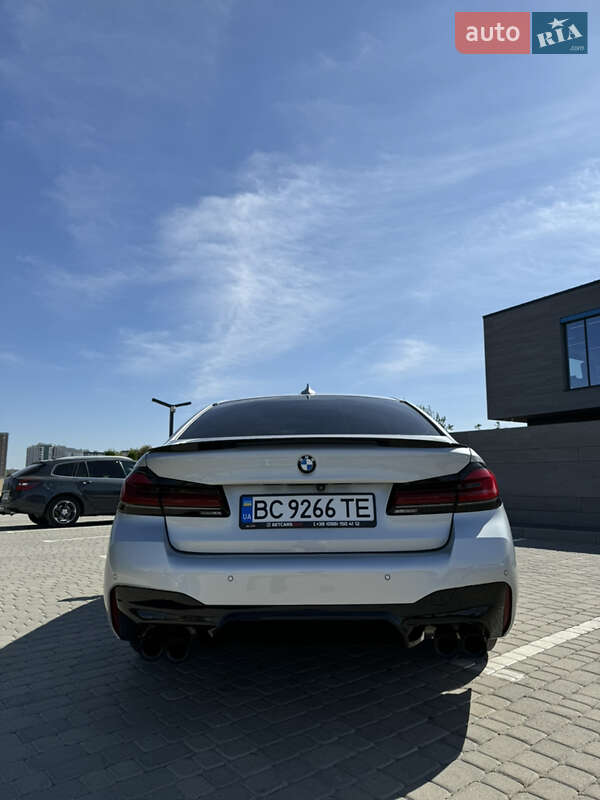 Седан BMW 5 Series 2017 в Львові