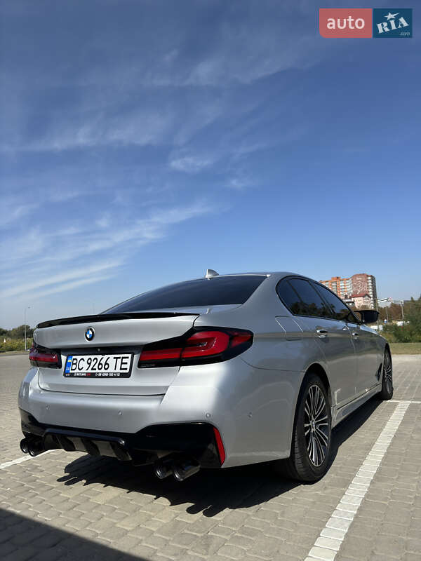 Седан BMW 5 Series 2017 в Львові
