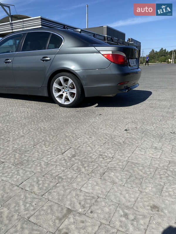 Седан BMW 5 Series 2006 в Львове